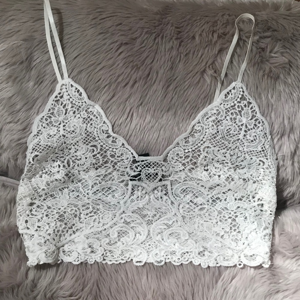 Forever 21 White Crochet Lace Crop Tank - S